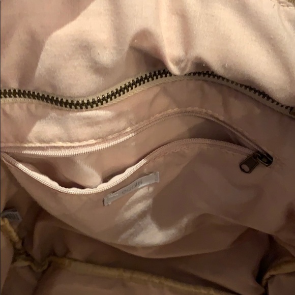 Camel Backpack - Picture 7 of 7